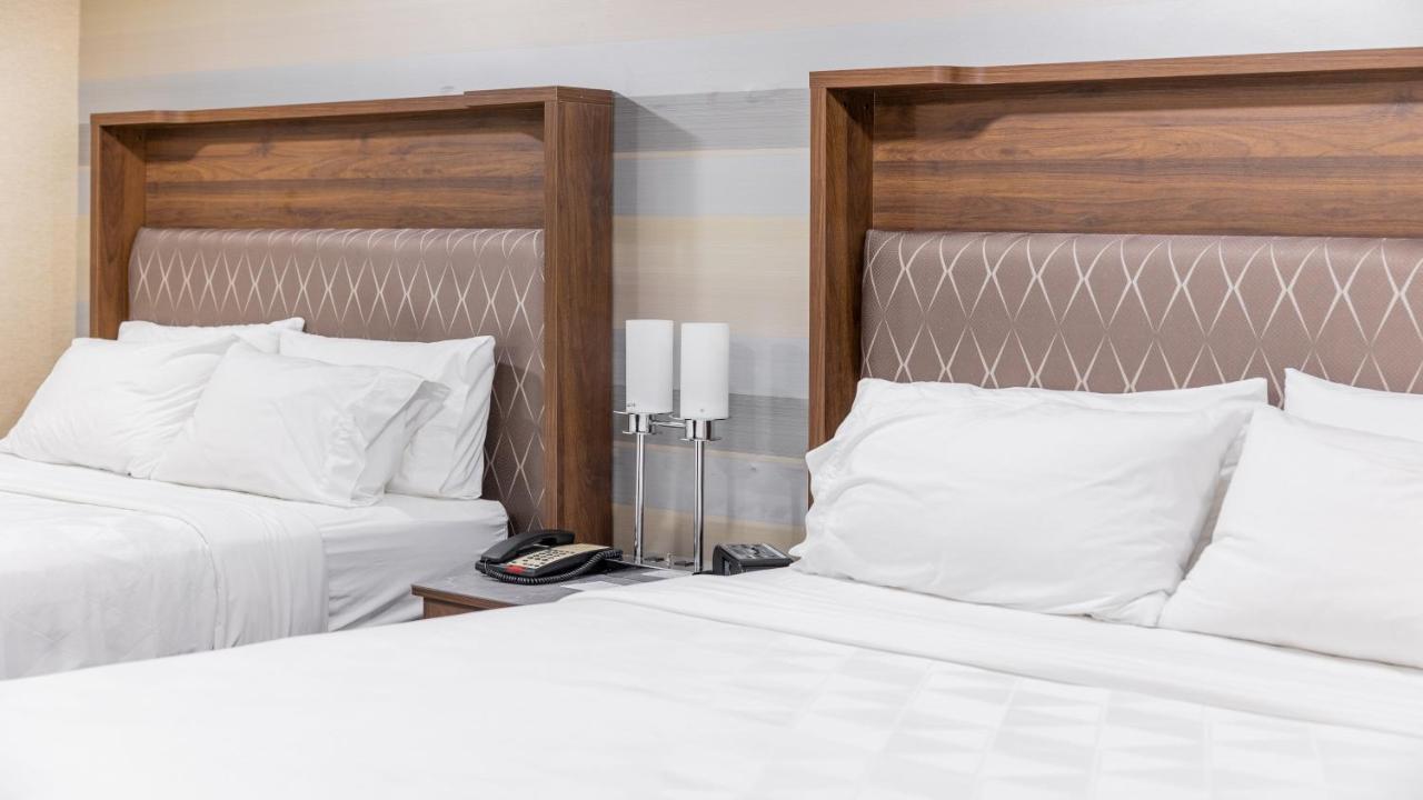 Holiday Inn Plainview-Long Island By Ihg מראה חיצוני תמונה