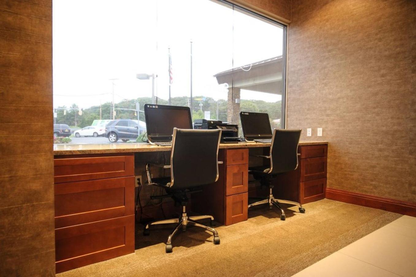 Holiday Inn Plainview-Long Island By Ihg מראה חיצוני תמונה